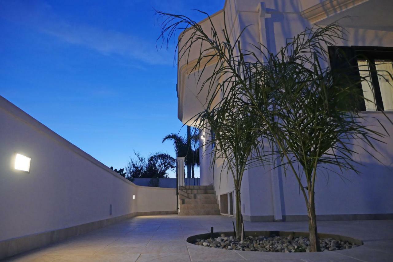 Villa Chiara Леверано Экстерьер фото